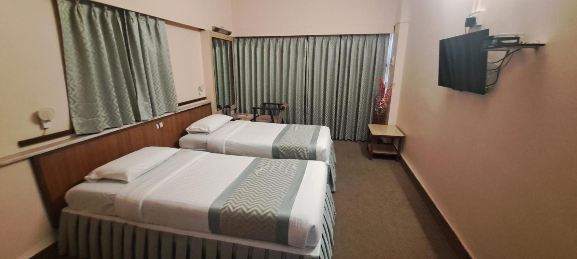 Hotel Swaroop Púna Exteriér fotografie