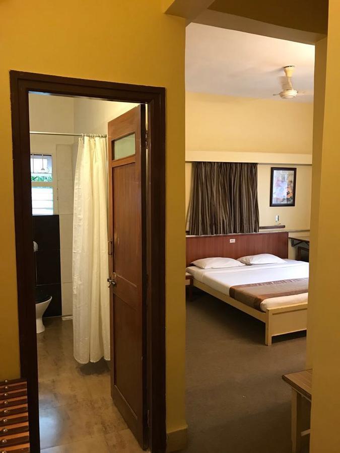 Hotel Swaroop Púna Exteriér fotografie