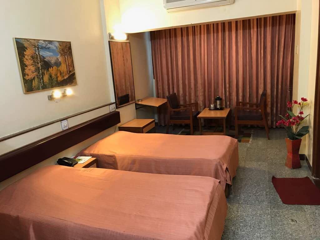 Hotel Swaroop Púna Exteriér fotografie